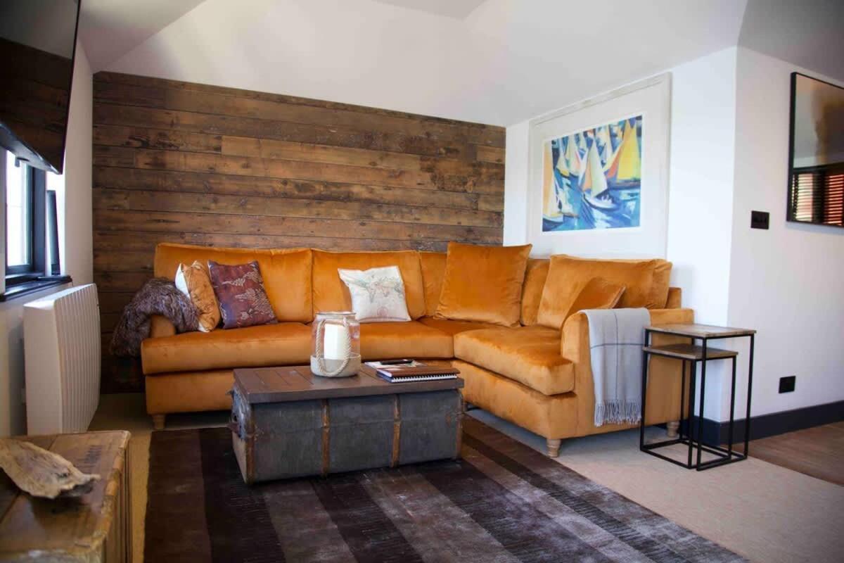 Stunning Waterfront Apartment With Spectacular Views & Parking At 'Captains Loft' Falmouth Esterno foto