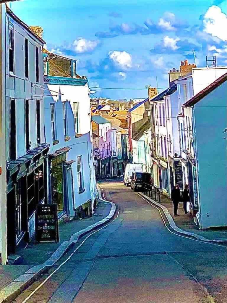 Stunning Waterfront Apartment With Spectacular Views & Parking At 'Captains Loft' Falmouth Esterno foto